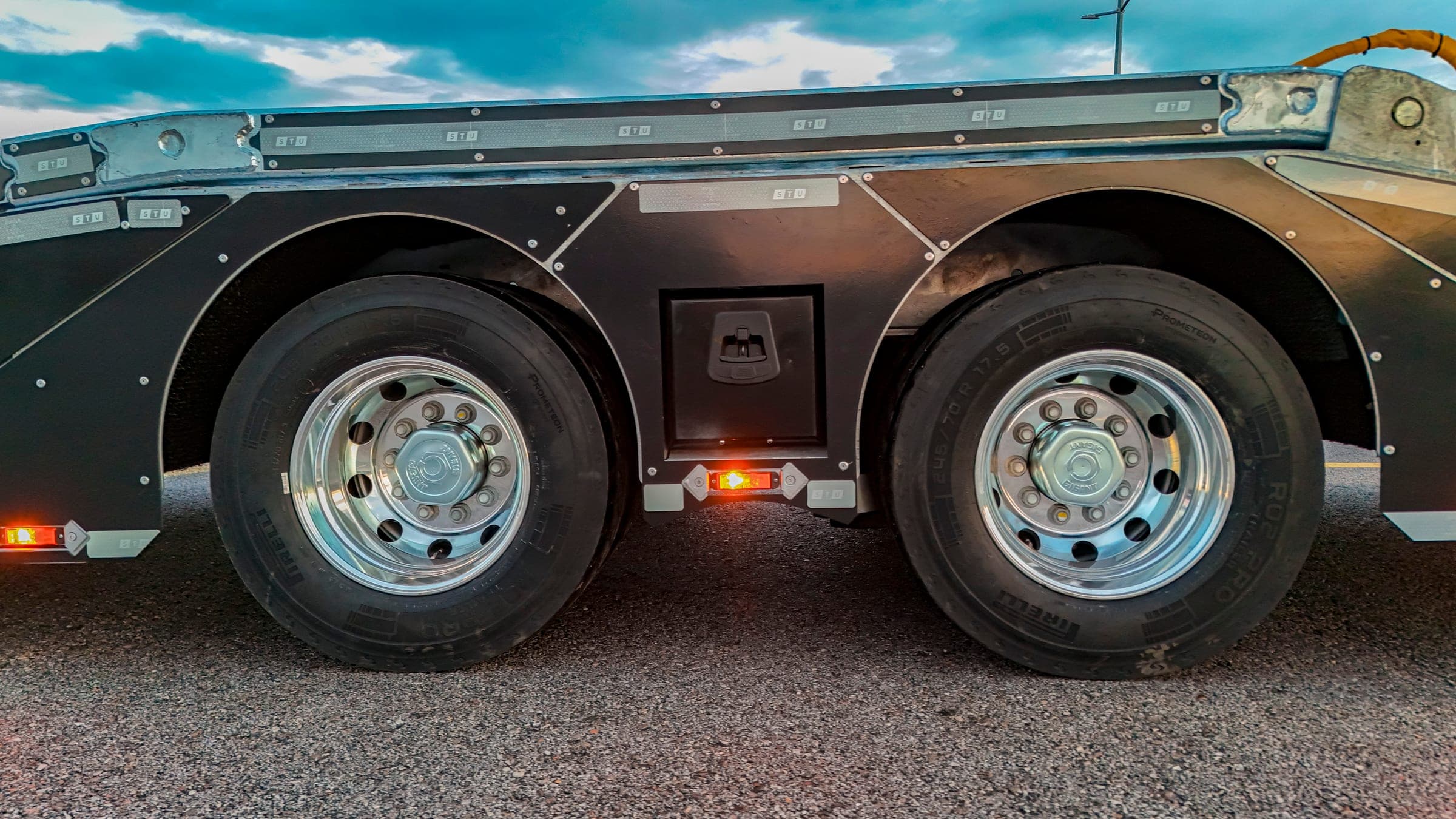 Different Brand Axles Are Suitable