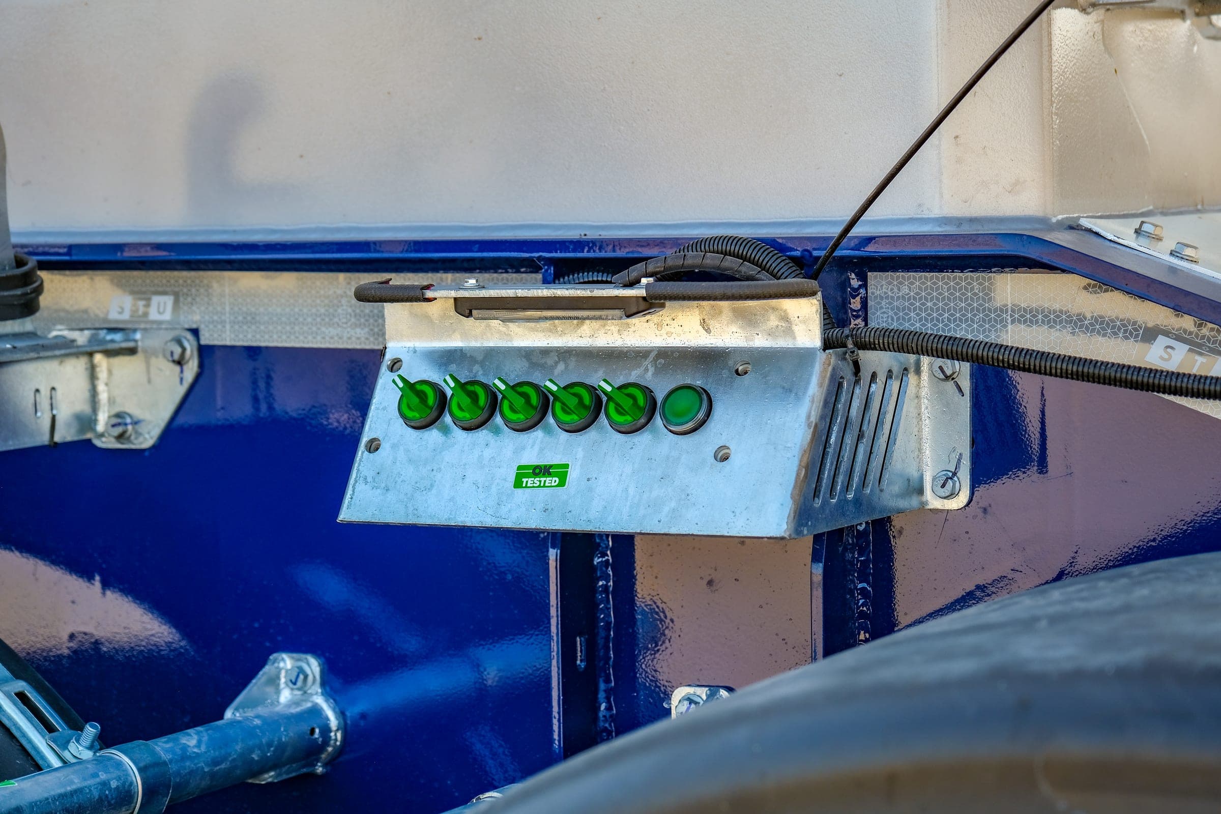 More easy with Light Management Buttons panel