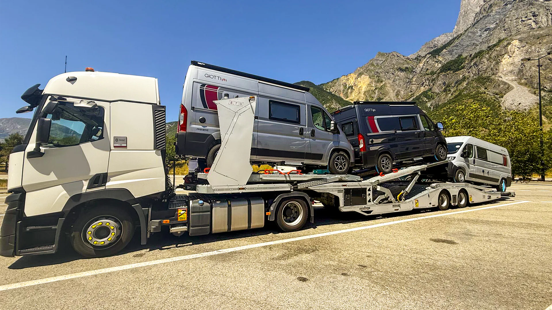 Aerial View — STU Trailers