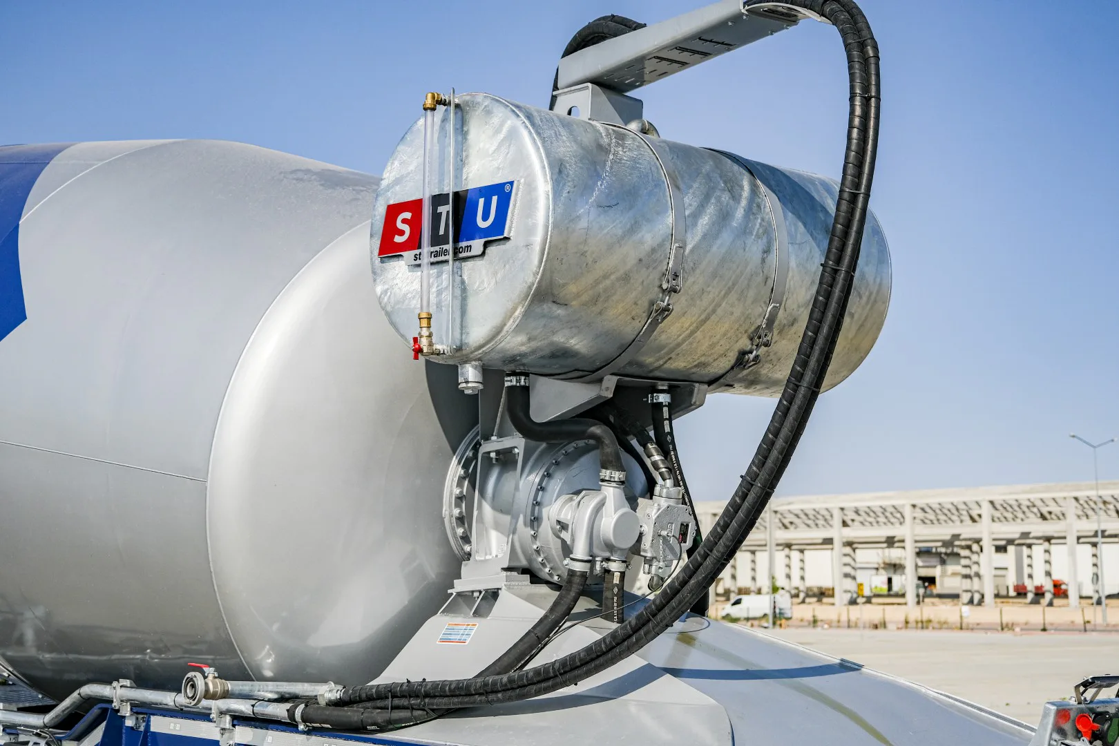 Galvanised Pressurised Water Tank — STU Trailers