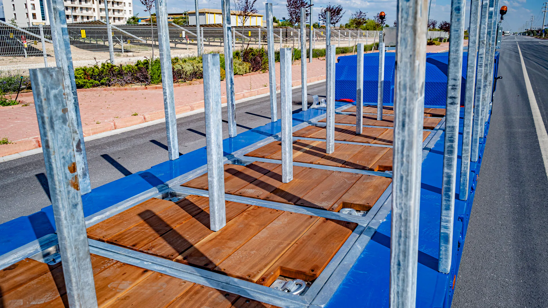 Deck Surface and Cargo Support — STU Trailers