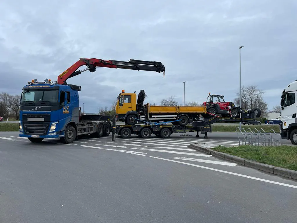 Machine loading — STU Trailers