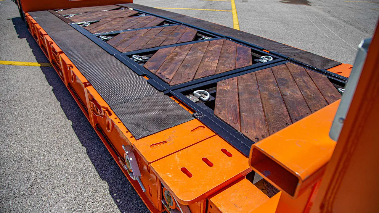 Loading Deck and Ramp Interface — STU Trailers