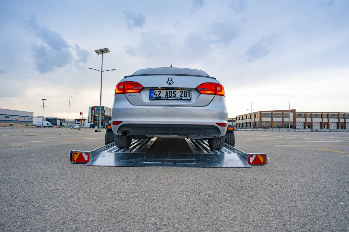 Goldene Stunde — STU Trailers