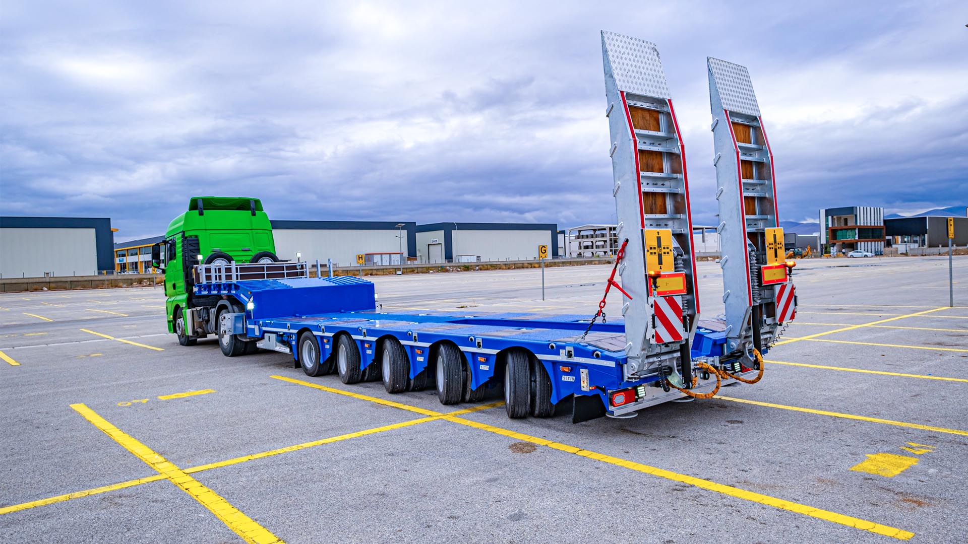 Machinery Dealers & Equipment Distributors