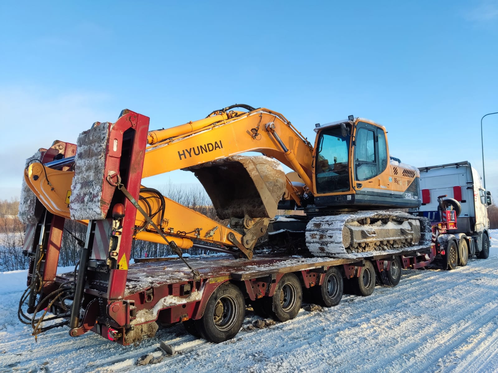 Transporting an Excavator in Europe: Weight, Height and Permits